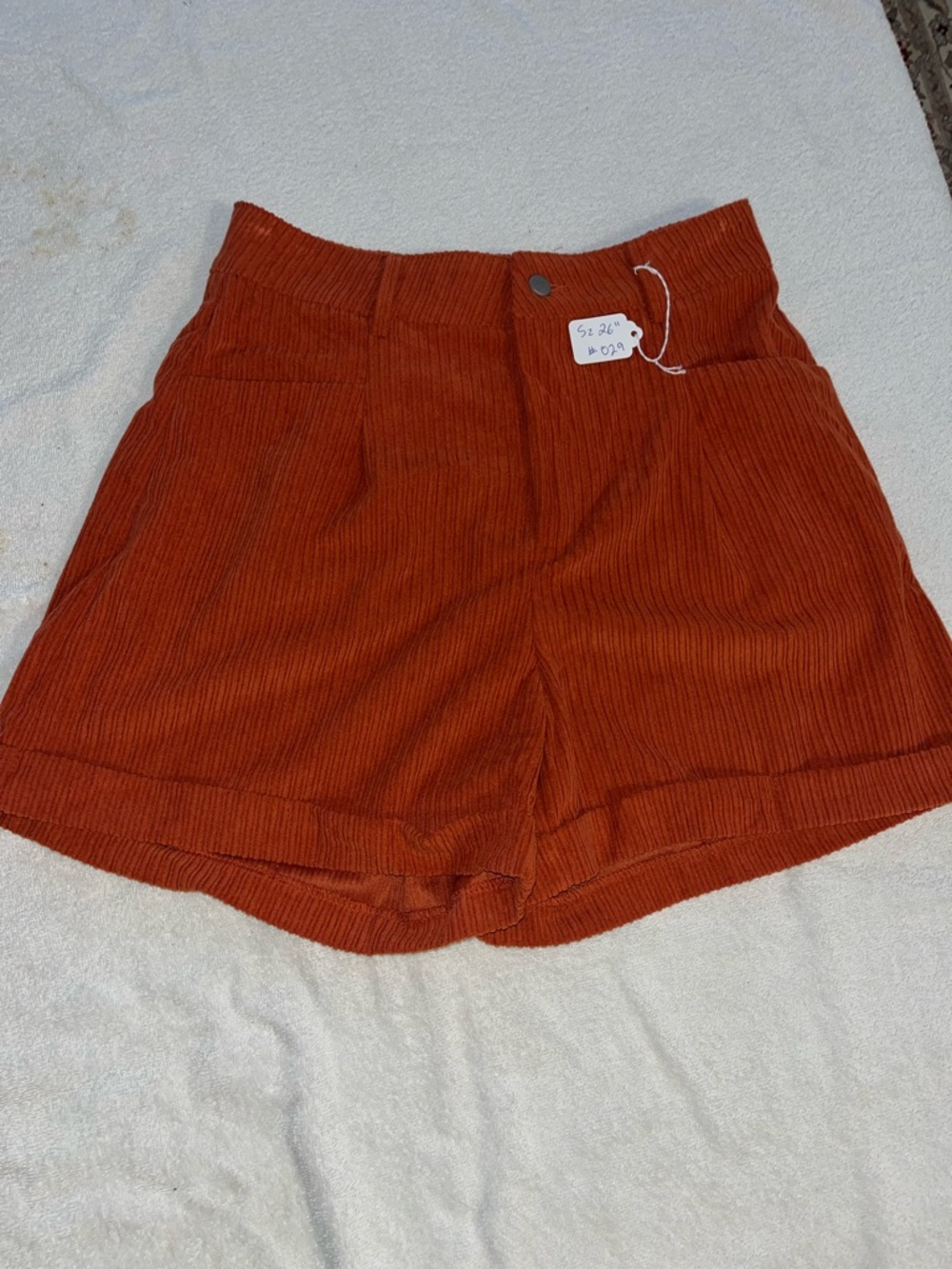 West coast style High-Waist Corduroy Shorts in Rust Orange vintage